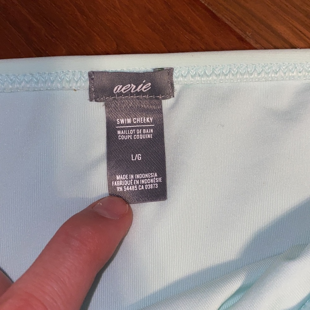 Bathing suite - Picture 3 of 4